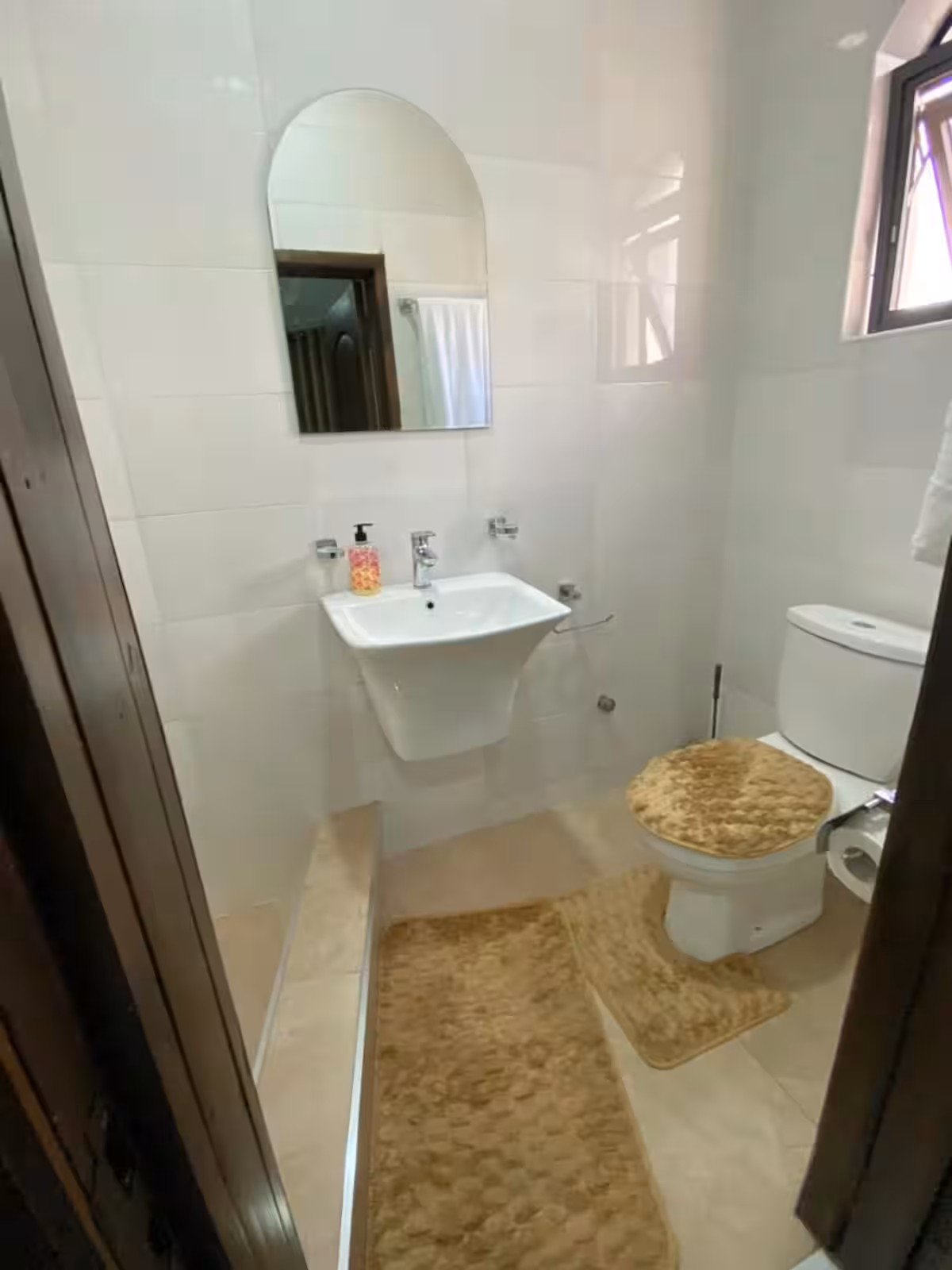Full bathroom